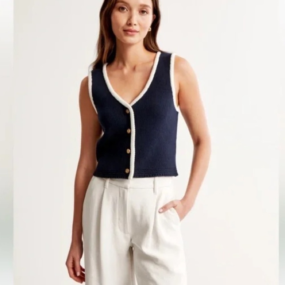 Abercrombie and Fitch Mara Sweater Vest Navy XL